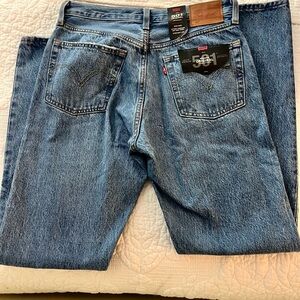 Women’s Levi’s Jeans 501